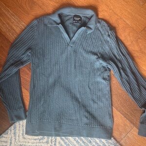 Abercrombie & Fitch Men's Blue V-Neck Sweater